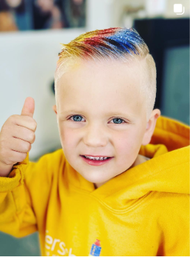 Kleurrijk kinderkapsel bij Kapsalon Nijkerk